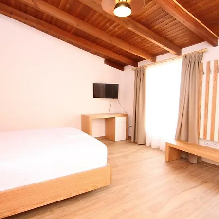 Green Ξενοδοχείο Vlorë